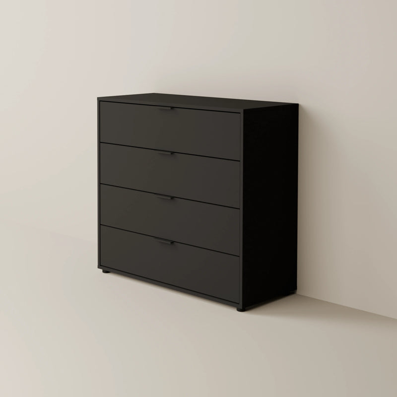 LIV 4 – Dresser